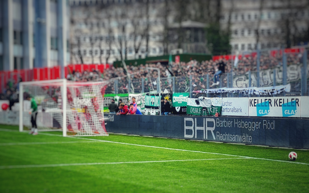 8 CF2 B449 052 A 4 C9 C 8577 AE7 B664 A99 A4